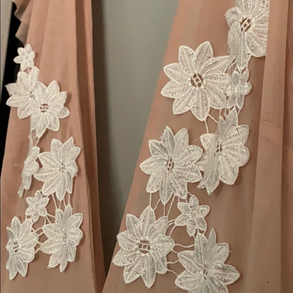 Blush and white Showpo. maxi dress - Picture 8 of 8